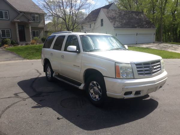 2005 CADILLAC ESCALADE MECHANIC OWNED - - by for sale in Saint Paul, MN – photo 4