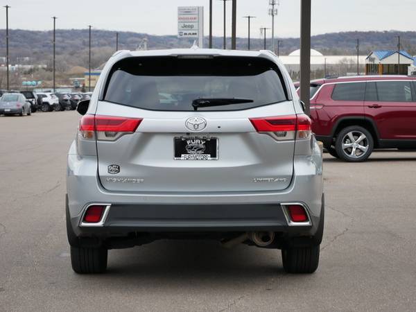 2018 Toyota Highlander Limited - - by dealer - vehicle for sale in South St. Paul, MN – photo 4
