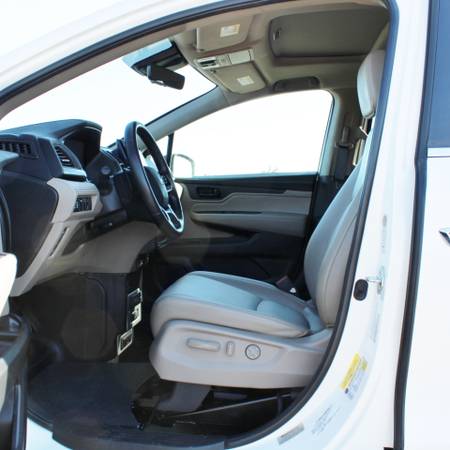 2019 Honda Odyssey EX-L HANDICAP VAN - - by for sale in Redmond, OR – photo 11