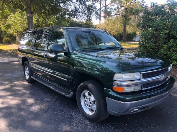 2001 Chevy Suburban 3 Row Leather seats GREAT Shape - cars & trucks... for sale in Casselberry, FL – photo 3
