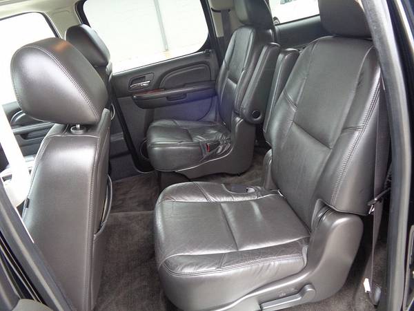 2014 Cadillac Escalade ESV 4d SUV AWD Premium - - by for sale in Marion, IA – photo 20