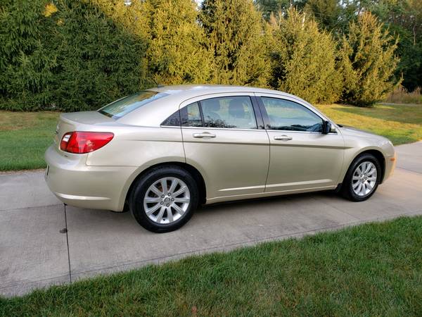 2010 Chrysler Sebring Limited CLEAN!!!LEATHER! for sale in Clinton, OH – photo 3