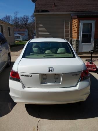 2010 Honda accord low miles! for sale in Silvis, IA – photo 4