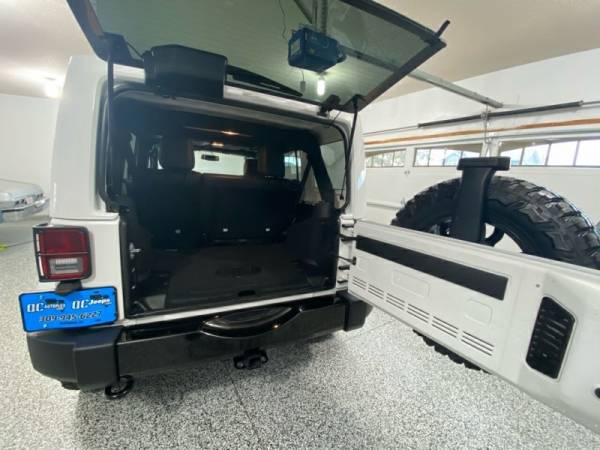 2018 Jeep Wrangler JK Unlimited Altitude 4x4 4dr SUV - cars & trucks... for sale in Eldridge, IA – photo 11