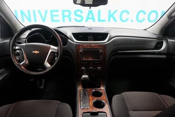 2014 Chevrolet Traverse LT for sale in BLUE SPRINGS, MO – photo 4
