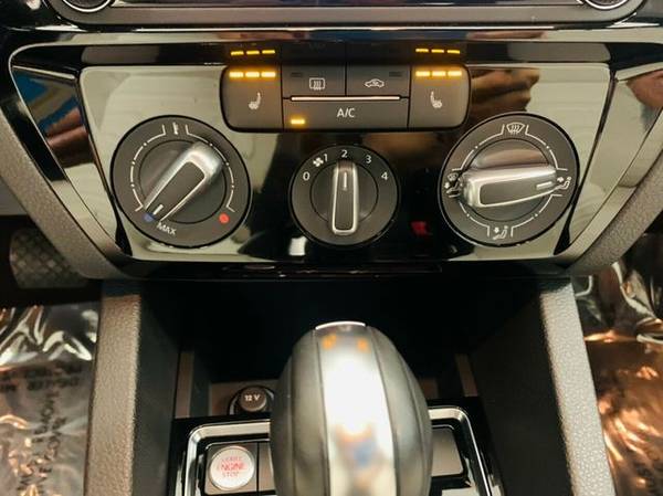 2017 Volkswagen Jetta 1.8T Sport Automatic *GUARANTEED CREDIT... for sale in Streamwood, IL – photo 19