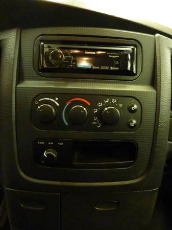 ((( BAYFRONT AUTO SALES ))) 2004 DODGE RAM 1500 SLT QUAD CAB 4X4 for sale in Ashland, WI – photo 6