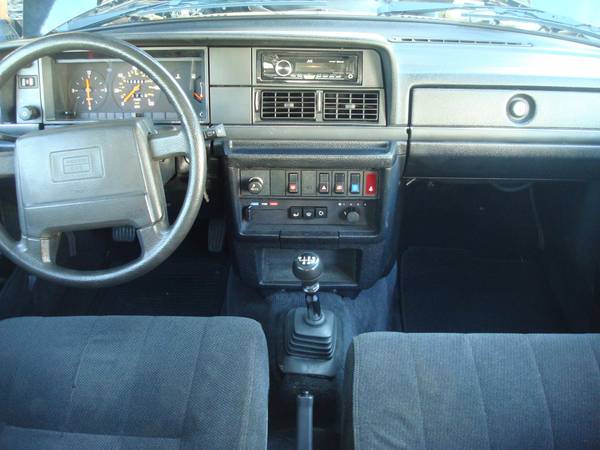 1993 VOLVO 240 WAGON 5 SPEED MANUAL NEW CLUTCH!!!! - cars & trucks -... for sale in Los Angeles, CA – photo 9
