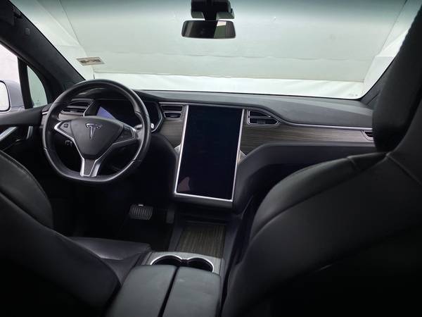 2016 Tesla Model X 75D Sport Utility 4D suv Silver - FINANCE ONLINE... for sale in San Bruno, CA – photo 24