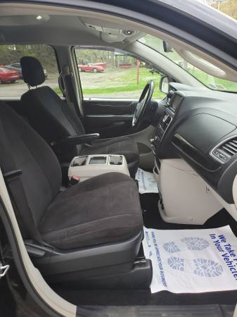 2011 CHRYSLER TOWN & COUNTRY - - by dealer - vehicle for sale in Cold Spring, NY – photo 11