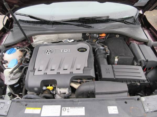 2014 Volkswagen Passat 2.0L TDI SEL Premium for sale in Moorhead, MN – photo 13