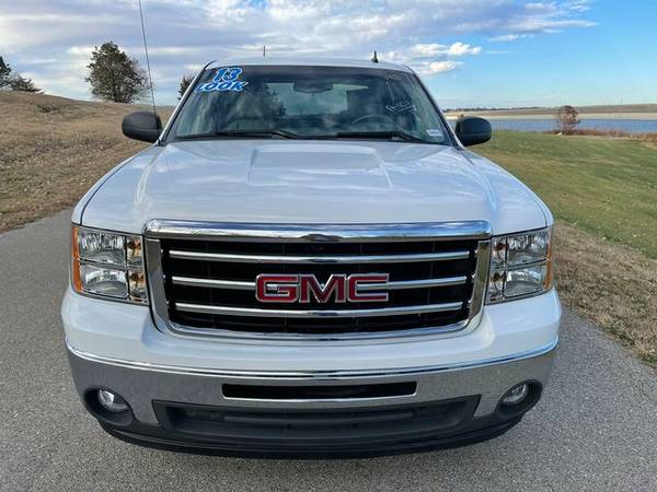 2013 GMC Sierra 1500 Crew Cab - Financing Available! - cars & trucks... for sale in Junction City, NE – photo 5