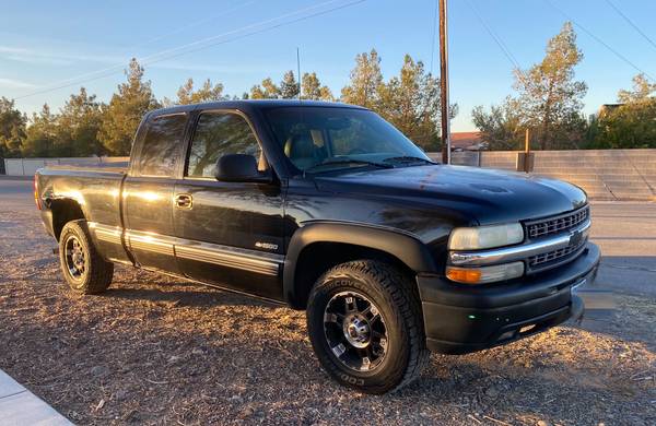 1999 Chevy Silverado 1500 3 Door Extended Cab 4x4 Truck 5.3L V8 -... for sale in Las Vegas, NV – photo 3