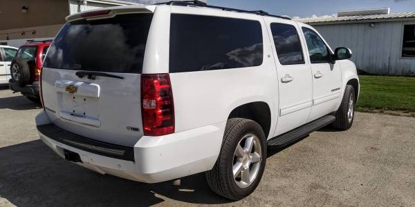 2011 Chevrolet Suburban LT - cars & trucks - by dealer - vehicle... for sale in Neenah, WI – photo 9