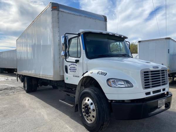 2016 FREIGHTLINER BOX TRUCK - cars & trucks - by owner - vehicle... for sale in Euless, TX – photo 3