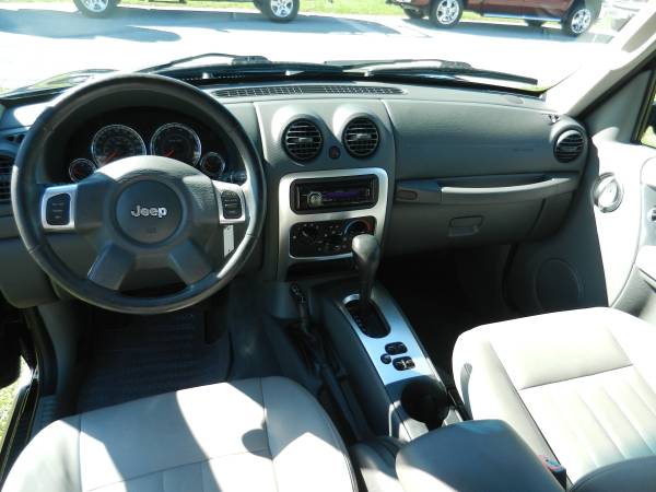 2005 Jeep Liberty Limited, Auto, V6, 4X4, Leather - cars & trucks -... for sale in Georgetown , DE – photo 10