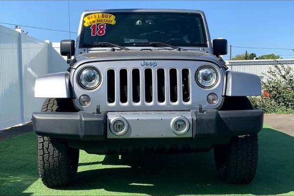 2018 Jeep Wrangler Unlimited JK 4WD Sahara 4x4 SUV - cars & trucks -... for sale in Bend, OR – photo 2
