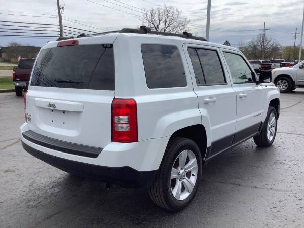 Clean Carfax! 2014 Jeep Patriot Latitude! 4x4! Nice! for sale in Ortonville, OH – photo 5