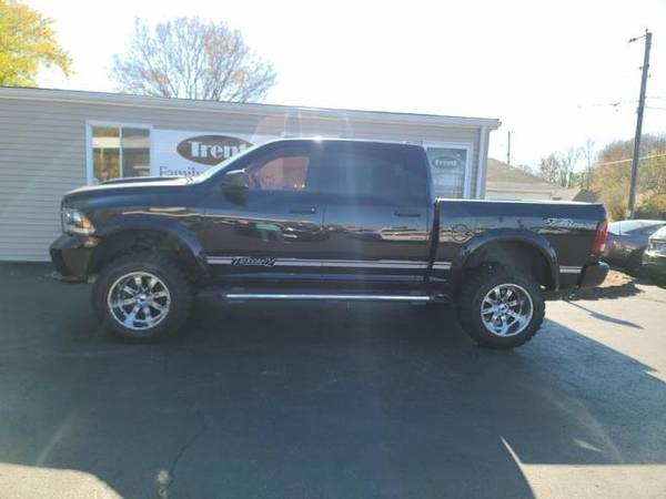 2014 RAM 1500 4WD Crew Cab 140.5 Express - cars & trucks - by dealer... for sale in Kokomo, IN – photo 3