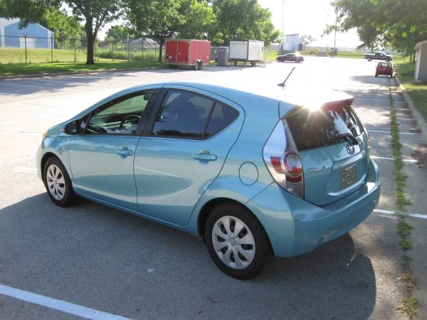 2013 Toyota Prius C, 120Kmi, Bluetooth, AUX, 26 Hybrids Avail - cars for sale in West Allis, WI – photo 7