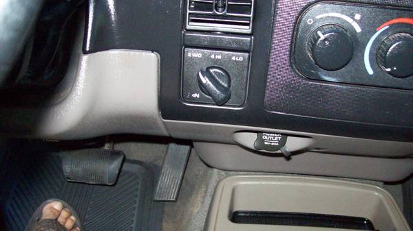 2001 Dodge Club Cab SLT 4WD V-8 - cars & trucks - by dealer -... for sale in Bradenton, FL – photo 20