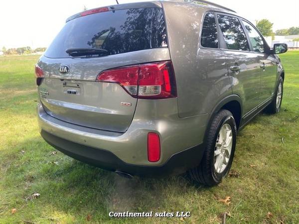 2014 Kia Sorento LX AWD 6-Speed Automatic - cars & trucks - by... for sale in Wallingford, CT – photo 3
