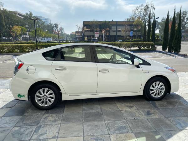 2014 Toyota Prius Plug-In W/ Navigation *Clean Title!* - cars &... for sale in Irvine, CA – photo 9