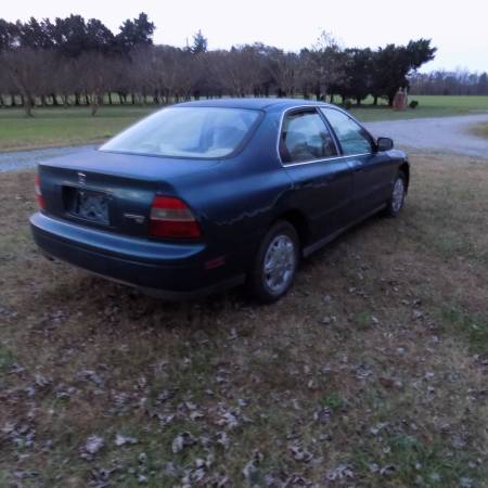 1995 Honda Accord LX - cars & trucks - by owner - vehicle automotive... for sale in Mechanicsville, VA – photo 8