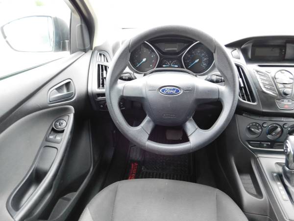 2014 FORD FOCUS S - cars & trucks - by dealer - vehicle automotive... for sale in Wright City, MO – photo 8