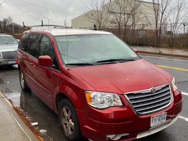 Chrysler Town and Chrysler 2008 - $2800 - cars & trucks - by owner -... for sale in STATEN ISLAND, NY – photo 2