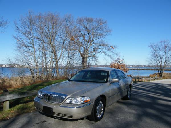 2006 Lincoln Town Car Signature Limited Leather Must Be Seen... for sale in East Providence, RI – photo 6