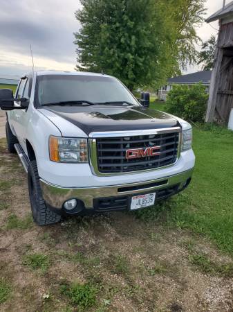 2007.5 GMC duramax for sale in Reedsville, WI – photo 2