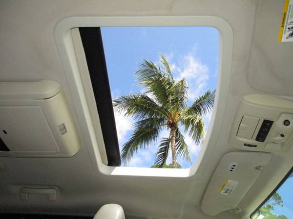 2009 VW Routan SEL Mini Van 40K Low Miles 1-Owner Clean Title DVD Cam for sale in Fort Lauderdale, FL – photo 6