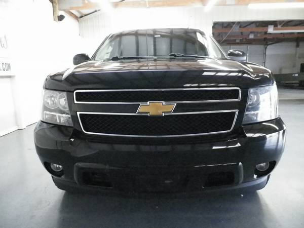 2013 Chevrolet Suburban LT 4X4 - cars & trucks - by dealer - vehicle... for sale in Norman, OK – photo 7
