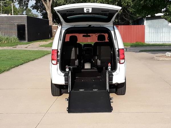 2016 Dodge Caravan SE Plus 7k Wheelchair Mobility Handicap ADA... for sale in Dallas, TX – photo 5