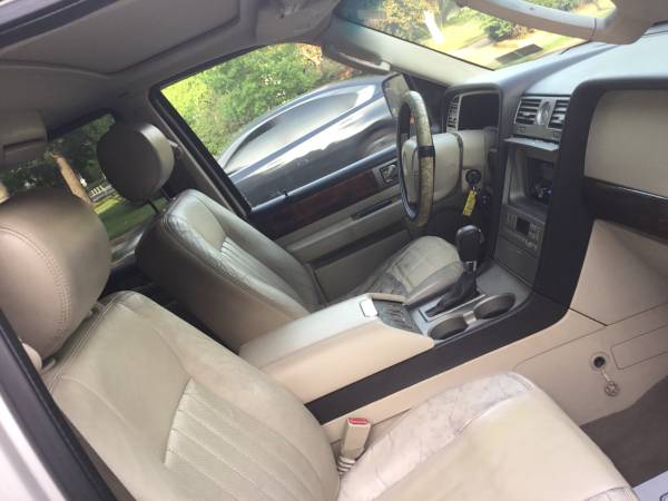 2003 Lincoln Navigator 4x4 clean Excel Conditions runs100 great for sale in Washington, District Of Columbia – photo 11