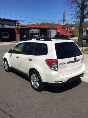 Subaru Forester Premium limited 2009 white/leather/navi - cars & for sale in Corona, NY – photo 10