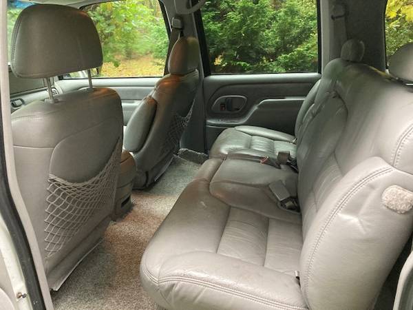 1997 GMC suburban, 4WD - cars & trucks - by owner - vehicle... for sale in Edmonds, WA – photo 7
