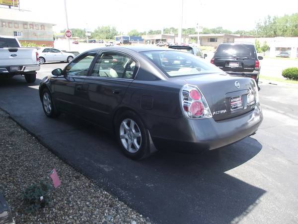 2006 Nissan Altima S Sunroof Clean CarFax 127,070mi Alloys $1495 Down for sale in Des Moines, IA – photo 5