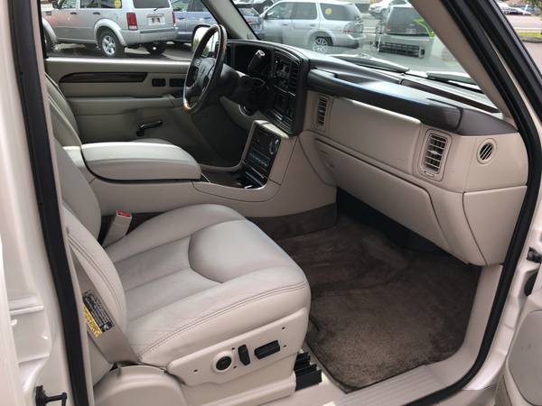 One Owner 2003 Cadillac Escalade AWD Leather Extra Low Miles for sale in Albany, OR – photo 19