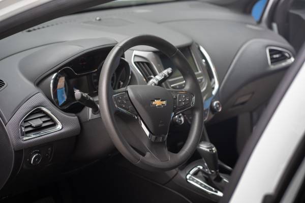 2018 Chevy Cruze Hatchback RS Redline Edition - Southern Vehicle -... for sale in Girard, OH – photo 7