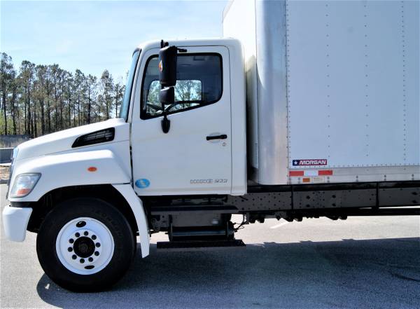 2013 Hino 268 24’ Box Truck 102 X 97 Cargo Truck Liftgate Refurbished for sale in Emerald Isle, VA – photo 14
