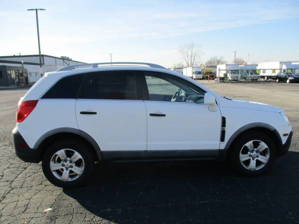 2015 Chevy Captiva Sport 4 CYL - cars & trucks - by owner - vehicle... for sale in New Lenox, IL – photo 2