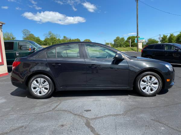2013 Chevrolet Cruze LS Auto Extra Clean Affordable Price Low for sale in Salem, VA – photo 4