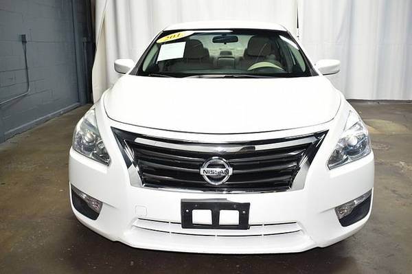 2013 Nissan Altima 2.5 sedan WHITE for sale in Merrillville , IN – photo 4