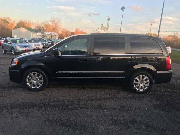 2014 Chrysler Town & Country Touring - Leather, DVD, Loaded - cars &... for sale in Spencerport, NY – photo 3