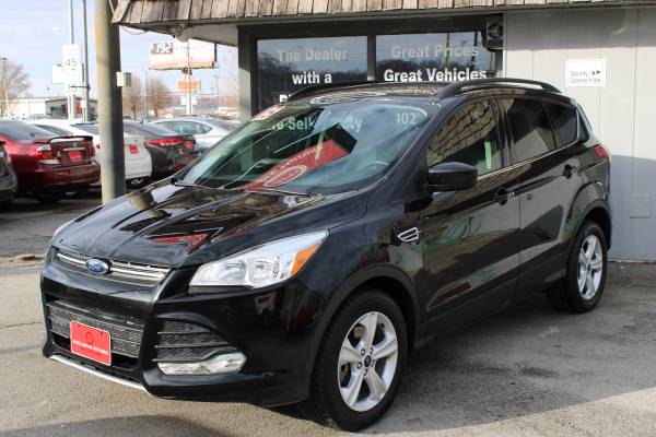 2015 Ford Escape SE AWD 4dr SUV Black, Only 80k, Ready for Winter -... for sale in Omaha, IA – photo 3