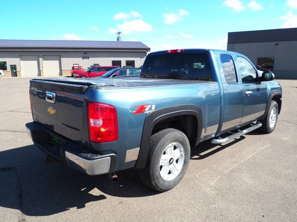 2011 Chevy Silverado 1500 Extended cab 4x4 LT - - by for sale in Buffalo, MN – photo 3