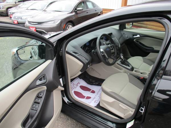 37 MPG! 93,956 MILES! 2014 FORD FOCUS SE - cars & trucks - by dealer... for sale in Foley, MN – photo 12
