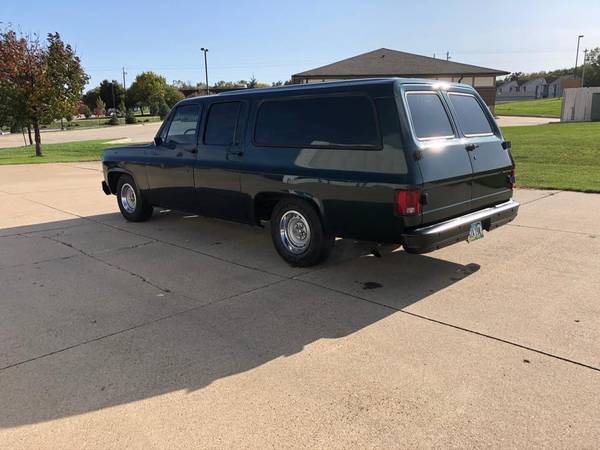 1979 Chevrolet Suburban 2WD - cars & trucks - by owner - vehicle... for sale in URBANDALE, IA – photo 7